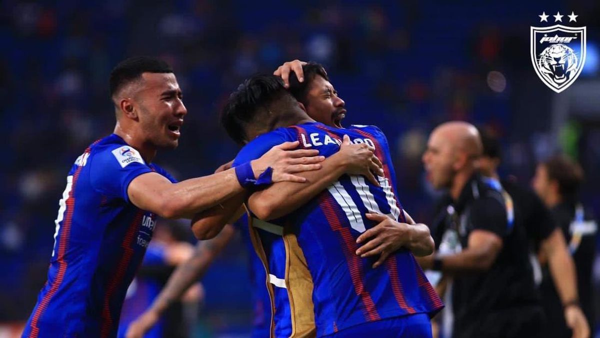 Johor Darul TaGÇÖzim (JDT) atau Darul TaGÇÖzim FC